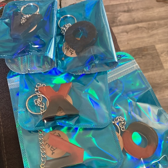 Key chains - Picture 9 of 11